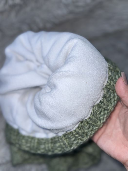 Продам теплую шапку + снуд
