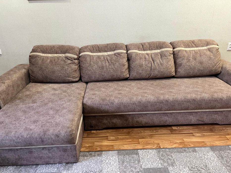 продам диван белорусский.