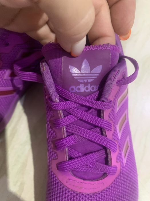 Продаю куртки на девочку