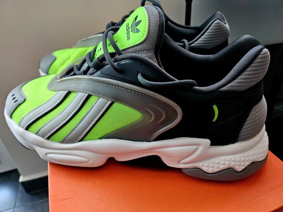 Adidas маратонки 47  1\2