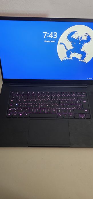 Vand laptop razer blade 15 rtx 3060 2021 base model