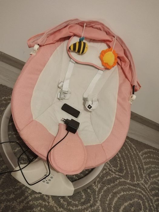 Vând leagăn electric cu balansoar