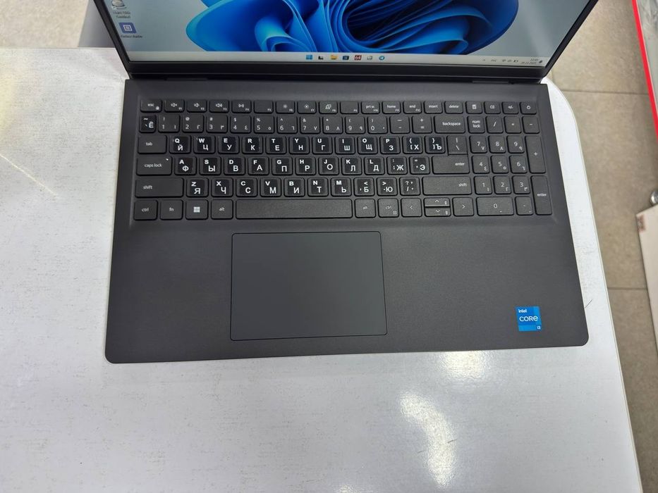 Dell i3-12 avlod ddr4 8/256 Samsung SSD Nvme FHD IPS holati ideal