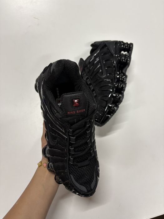 Nike shox tl черни
