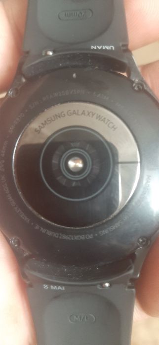 Срочно продам смарт часы самсунг галакси ват 4 в отличном состоянии