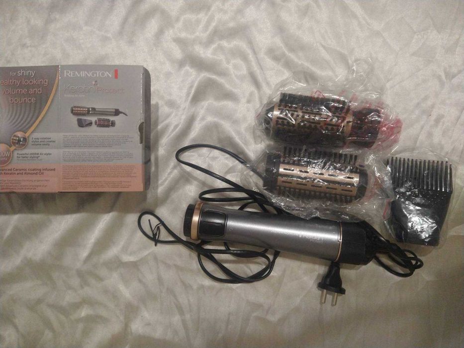 Remington Perie rotativă Keratin Protect AS8810 1000W, 3 atasamente