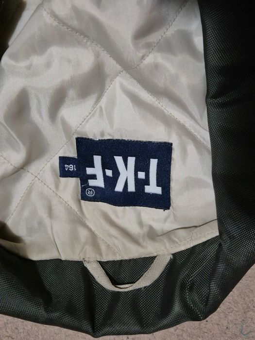 Geaca adolescenti, de la brandul TKF Bush Australia, practic noua