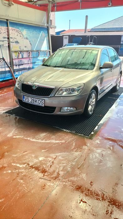SKODA Octavia 2010 — imagine 2