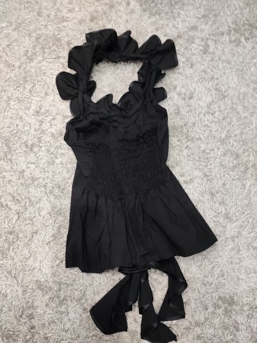 Черен потник с къдрици , размер М, но отговаря на размер С