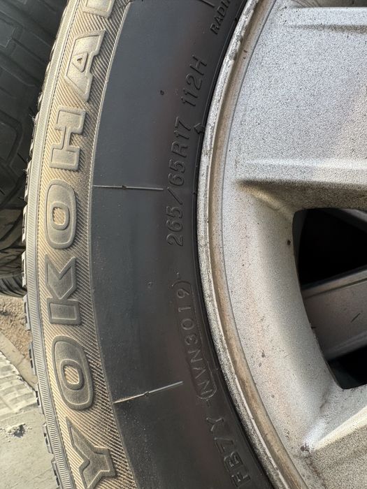 Диски с резиной R17 на Pajero