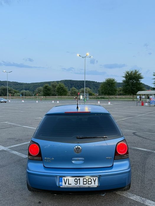 Vând polo 9n an 2007