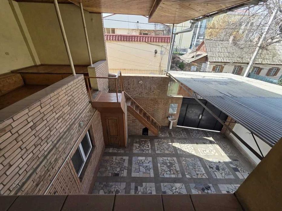 Дархан, метро Хамида Алимджана дом В САМОМ ЦЕНТРЕ !!