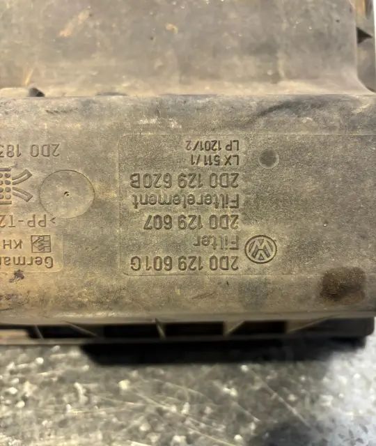 Capac carcasa filtru aer Volkswagen VW LT35 2003 2.5 TDi MT (109 hp)