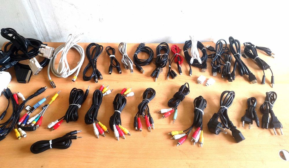 Cablu audio video RCA