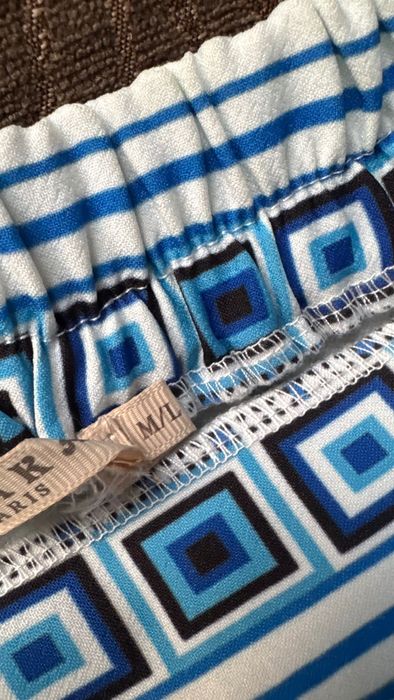 Луксозен Стилен Марков Сет Потниче и къси панталонки от Paris France !