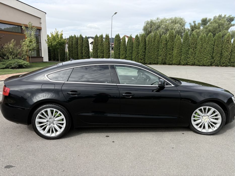 Vand Audi A5  stare foarte buna