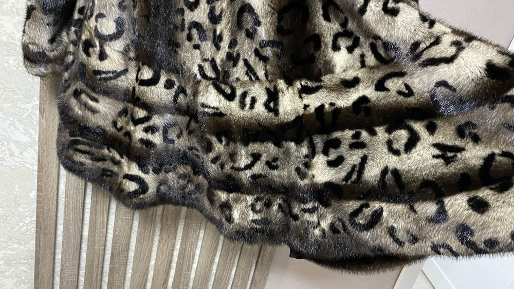 Продам норковую шубу