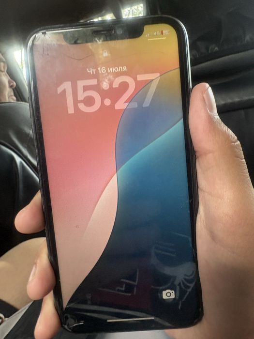 Продам айфон 11