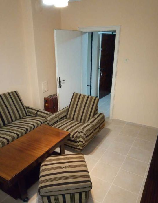 Дава се под наем Тристаен апартамент в Бургас, Възраждане - 85 кв.м за 102 € - Снимка #2