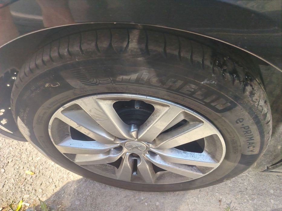 Кола Peugeot 308 Combi