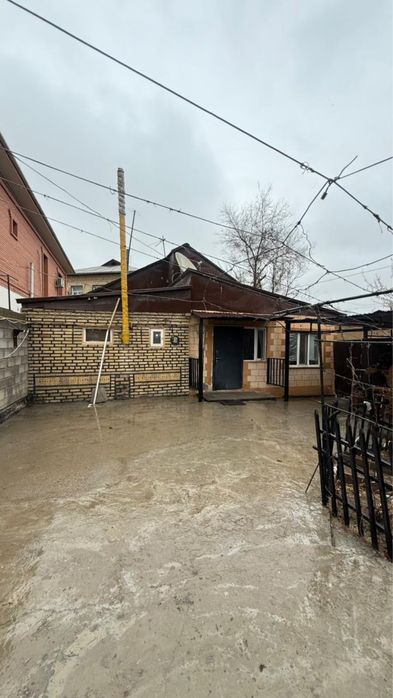 Орталық аймақтан 5 бөлмелі жер үй сатылады