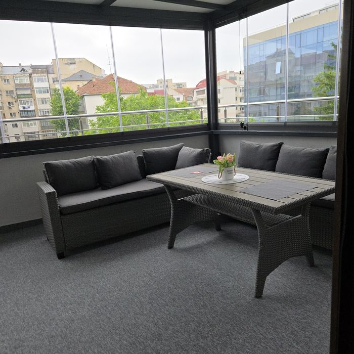 De inchiriat apartament in bloc NOU 0740,583zona central,582