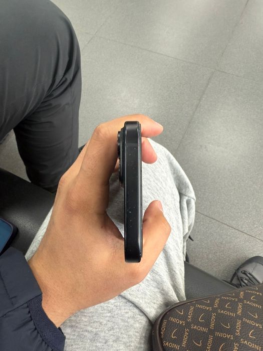 Айфон 15/128 гб.