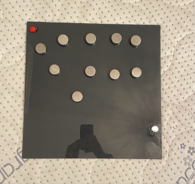 Магнитна стъклена плоча