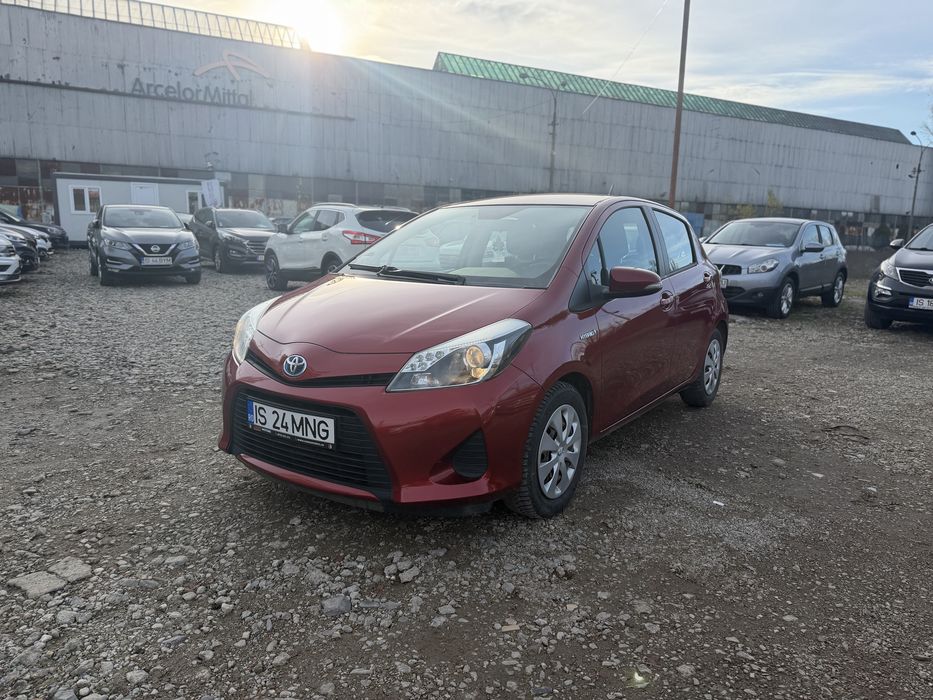 Toyota Yaris Hibrid, 2012, camera spate, itp/rca/fiscal, revizii la zi