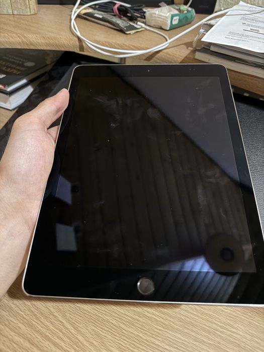 iPad Pro 128 gb 2017 karobka dakument