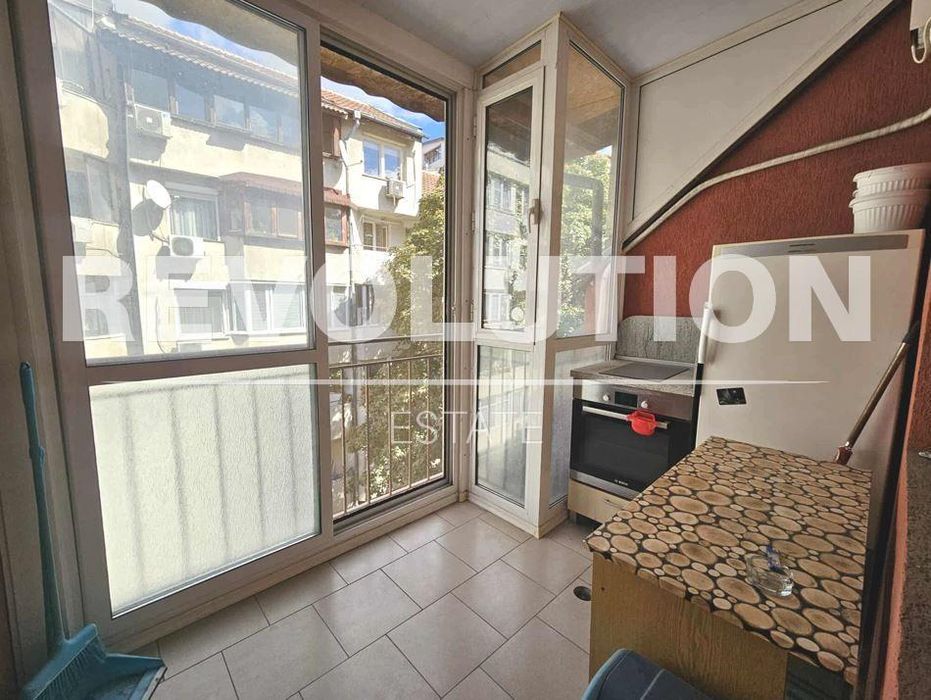 Дава се под наем Тристаен апартамент в Варна, Лятно кино Тракия - 80 кв.м за 650 € - Снимка #6