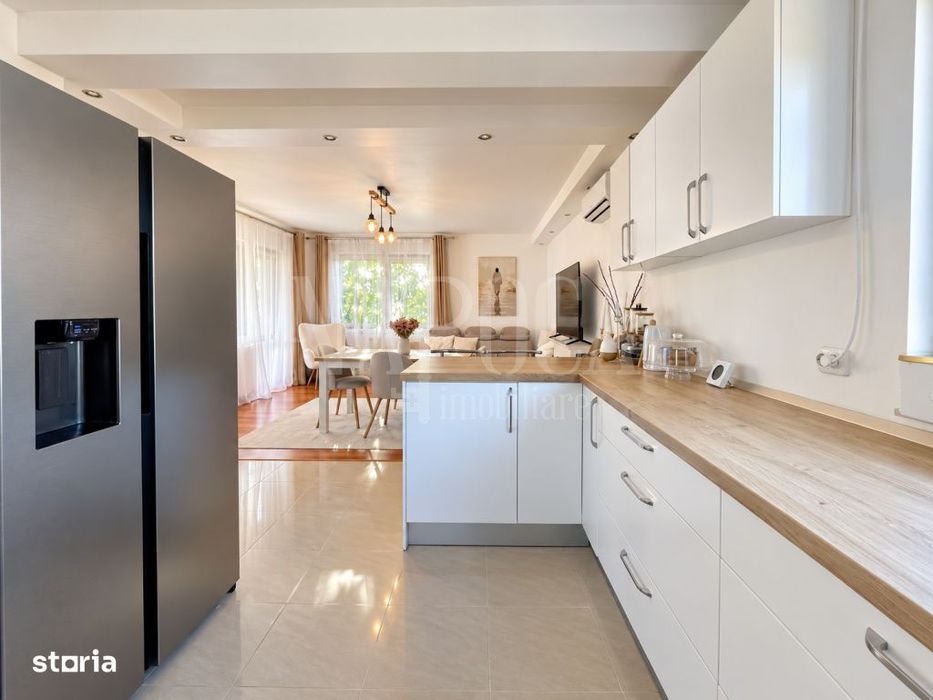 Casa 4 camere de vanzare in Floresti