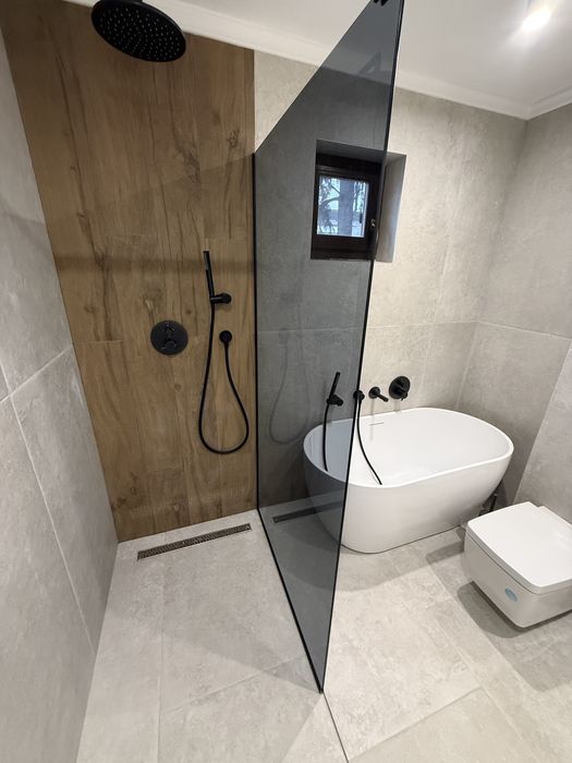 Vand Apart. cu 3 camere / Et. 1/ Poetului - UTA/ Renovat 2026 la CHEIE