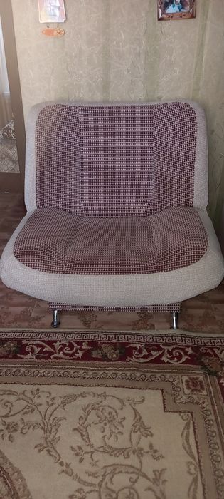 Продам диван в хорошем состоянии