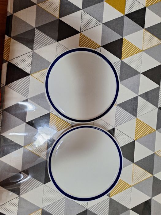 Продам набор тарелок