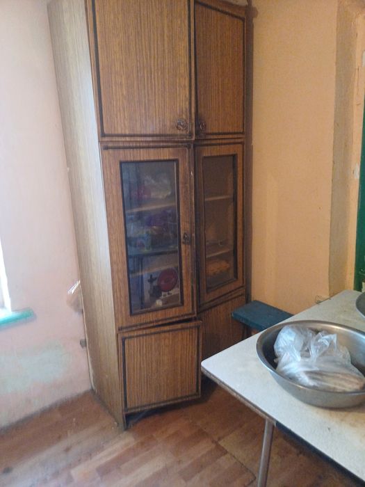 Продаю кухонные шкаф