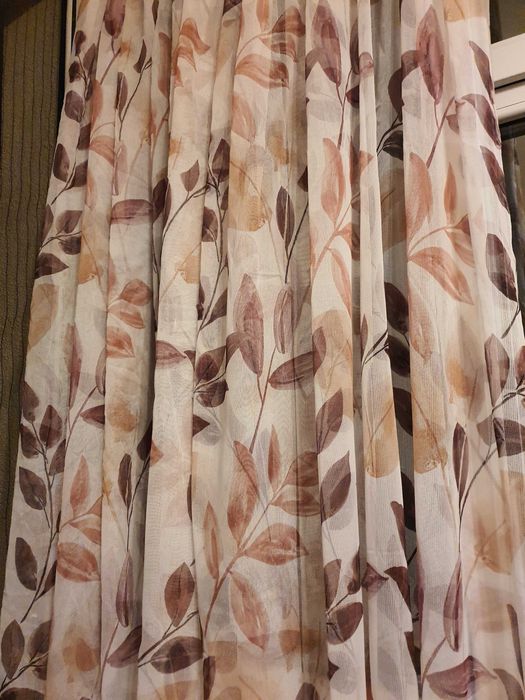 Чисто ново прозрачно перде