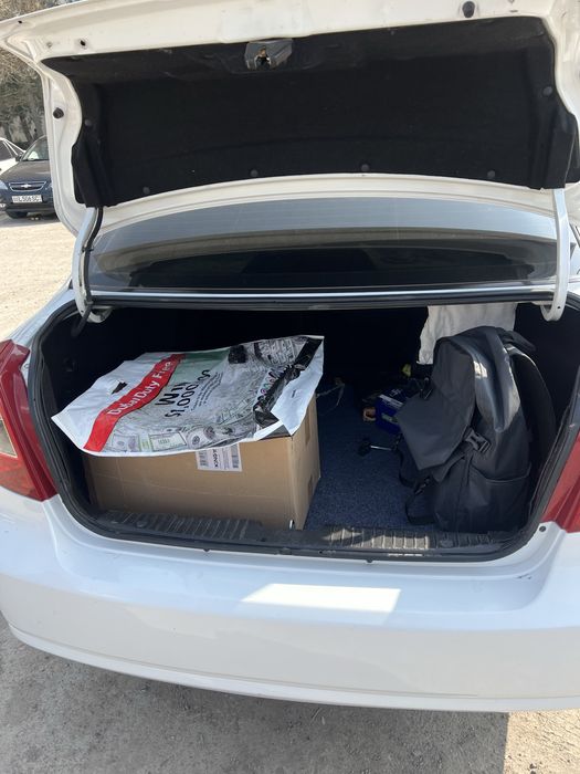 avtomobil chevrolet Lasseti