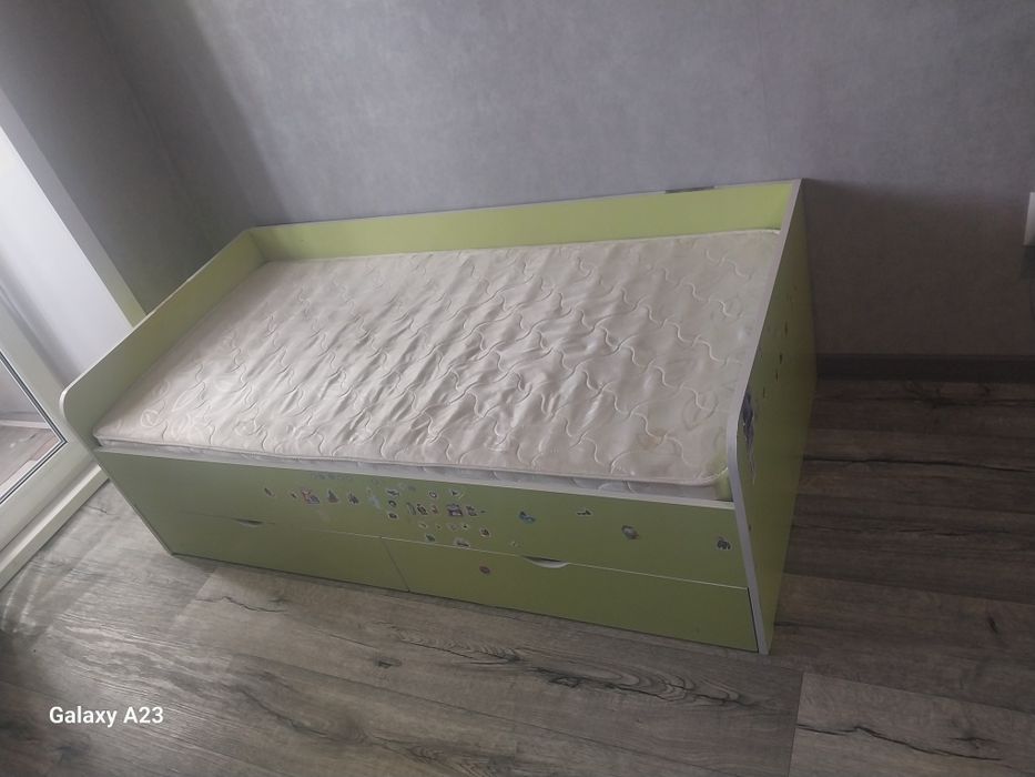 Продам кровать детскую