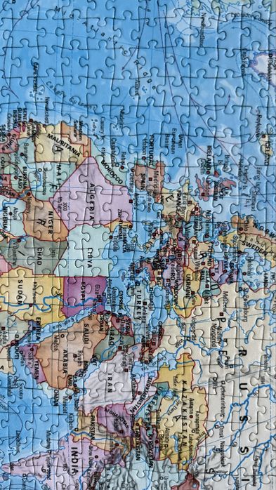 Продавам рамкиран пъзел 2000 части