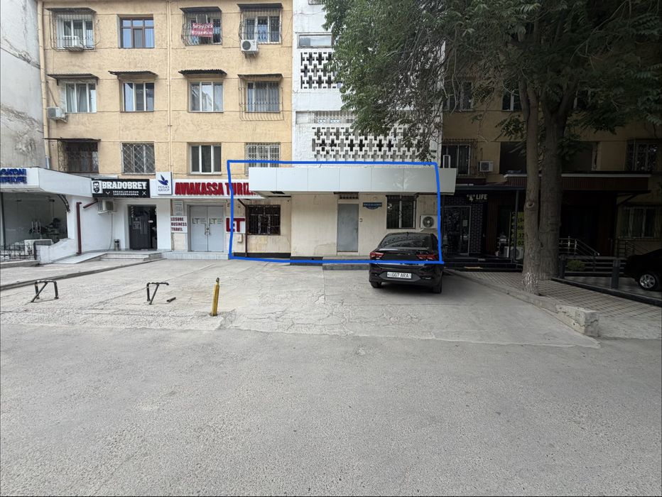 Нежилой,под офис. Первая линия