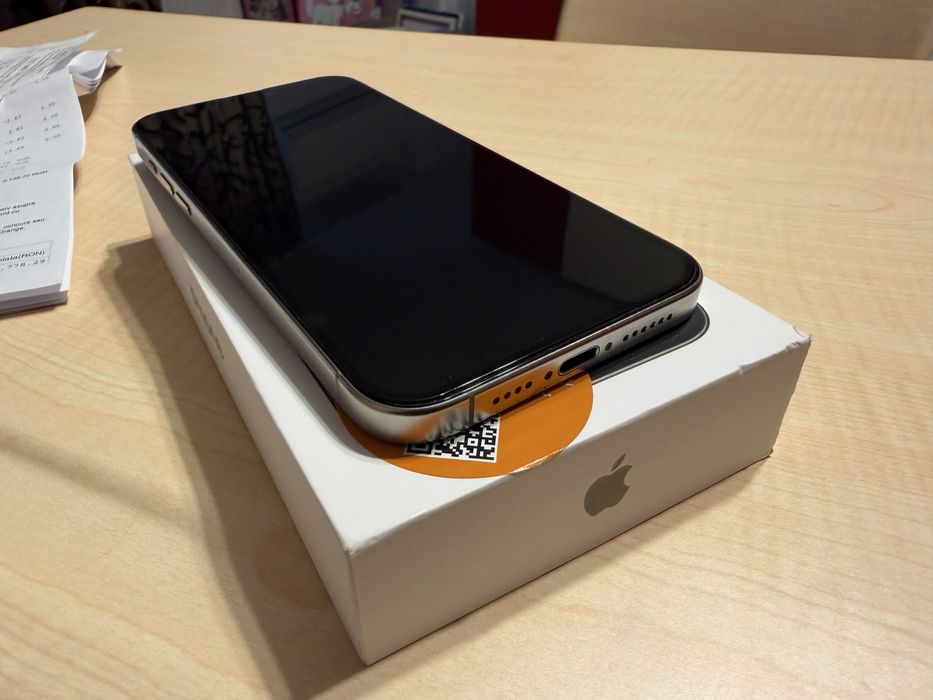 Iphone 15 Pro Max 512 GB stare foarte buna . Cumparat de nou .