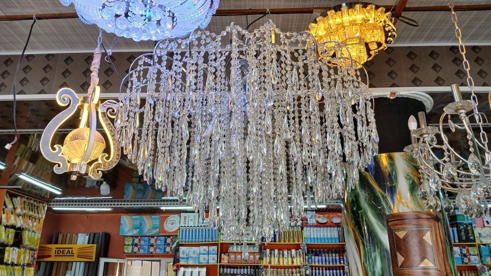 Лустраларни урнатиб тамирлаб берамиз.