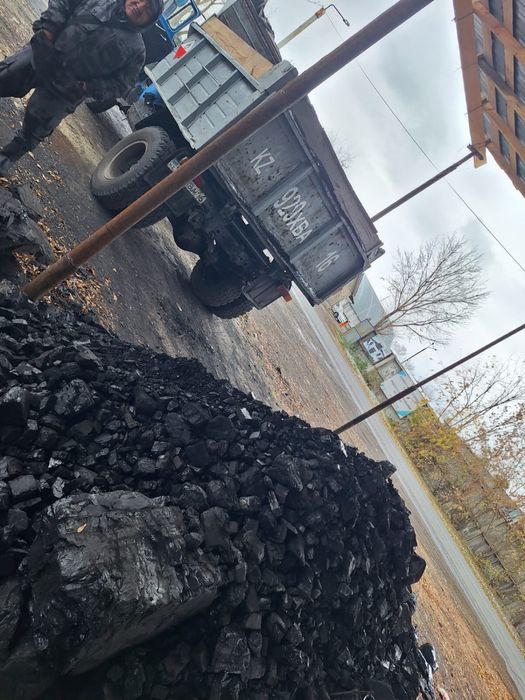 Уголь и дрова доставка есть