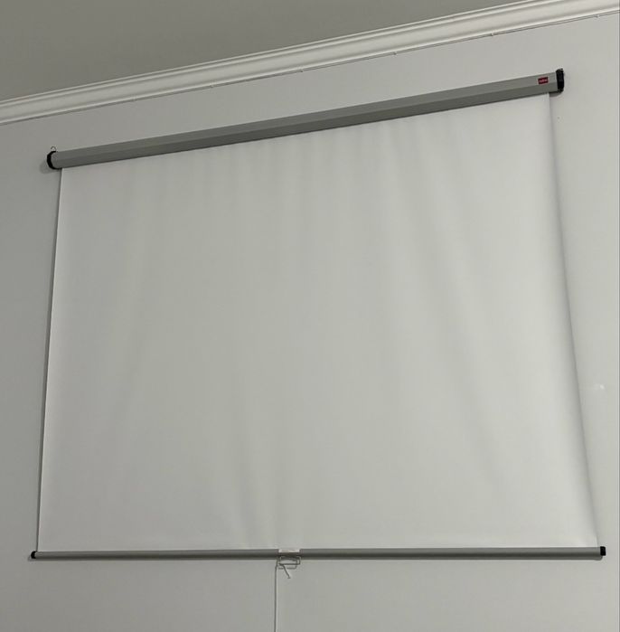 Продам полотно для проектора