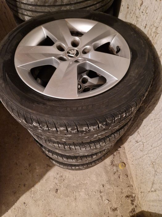 Roti, jante, anvelope Skoda Rapid pe 15