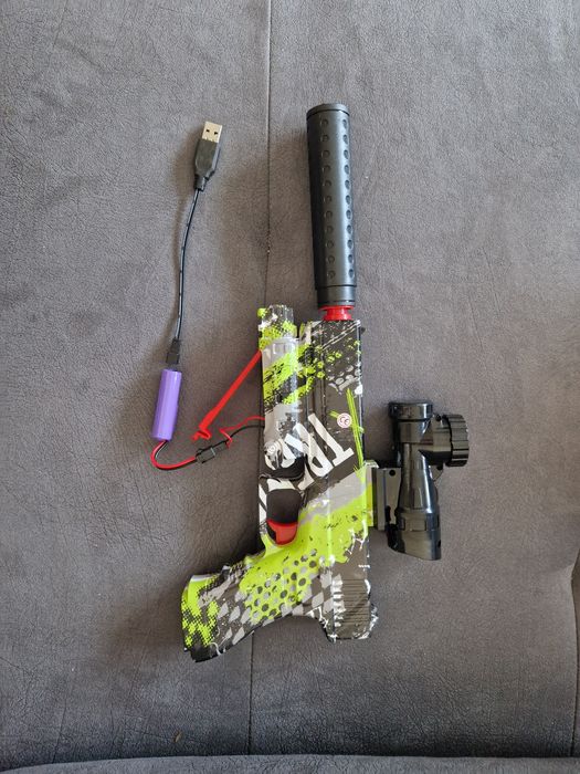 Пистолет с гелови топчета