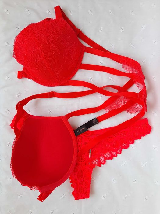 Victoria's Secret  Iined perfect  coverage сутиен и бикини