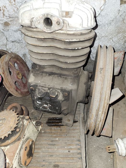 Продам компресор бу