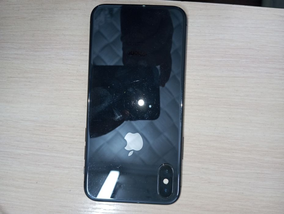iPhone X  Читай описание